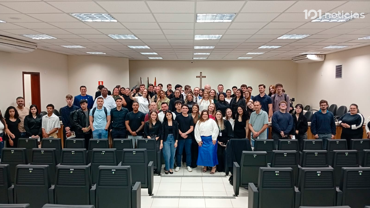 Alunos da Univale brilham em júri simulado e mostram talento na prática jurídica