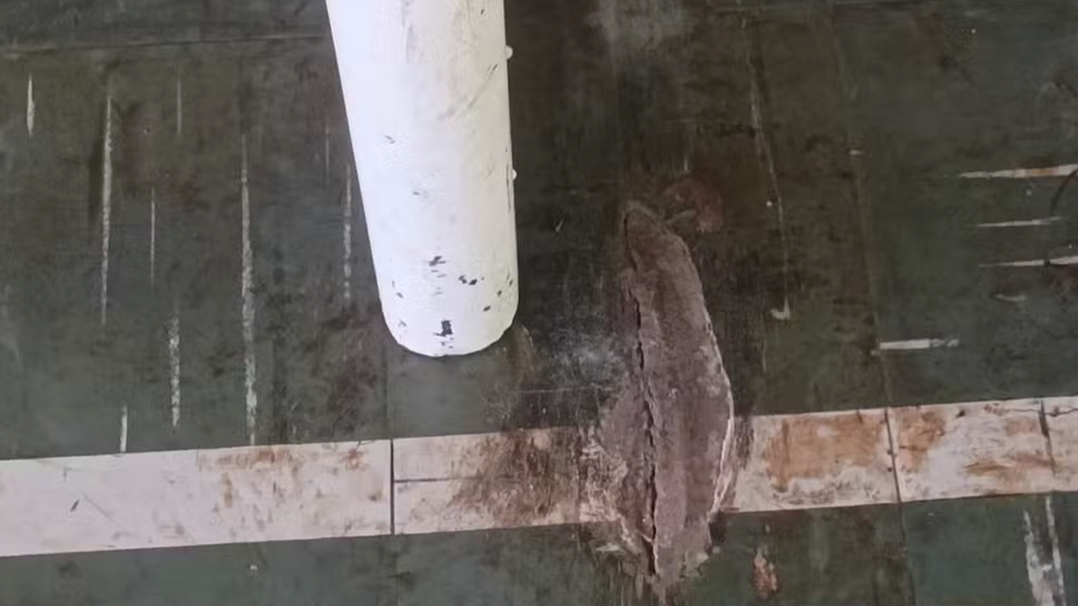 Menino de 12 anos morre após trave cair sobre ele em quadra de esportes no Paraná