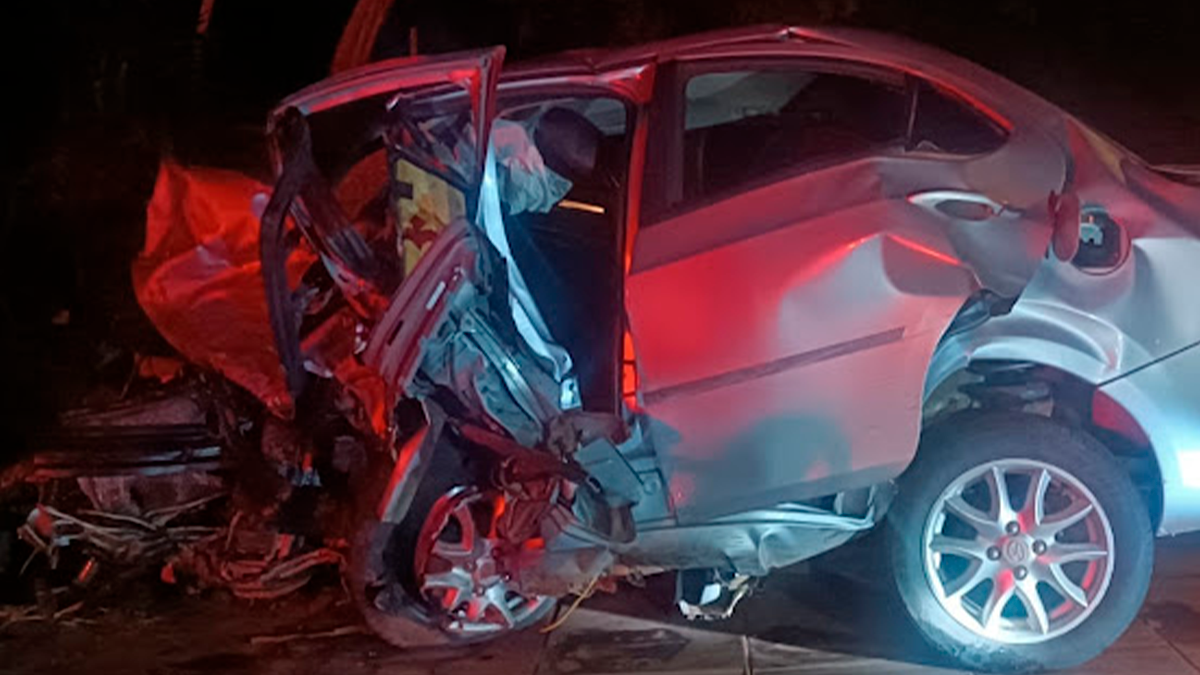 Colisão frontal entre dois carros deixa cinco feridos na PR-534, em Miraselva