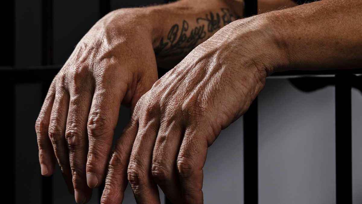 Polícia Militar de Ivaiporã Cumpre Mandado de Prisão em Ação no Bairro Três Marias