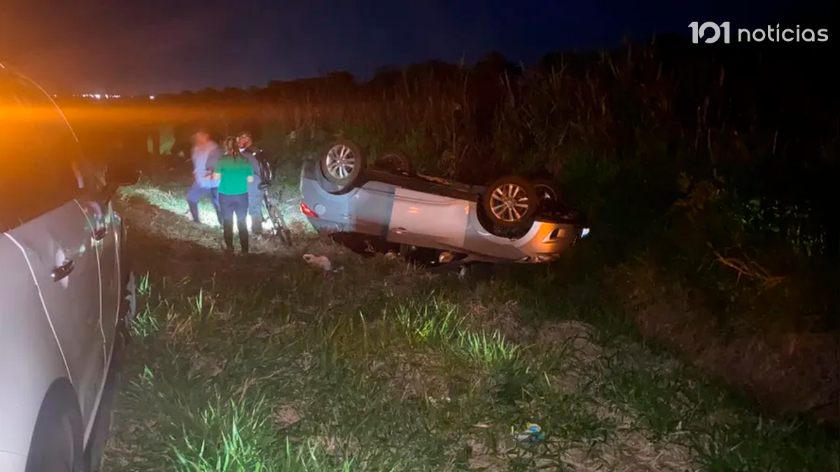 Mulher natural de Cândido de Abreu e marido ficam feridos em capotamento na BR-376