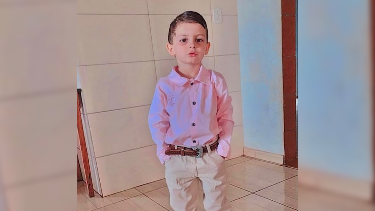 Menino de 6 anos segue em UTI após ser picado por cascavel em Roncador