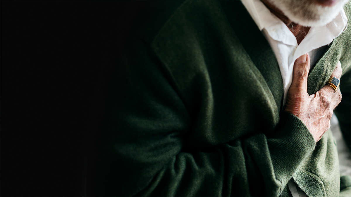 Tragédia no esporte: Homem de 41 anos morre após parada cardíaca durante partida de futebol em Maringá