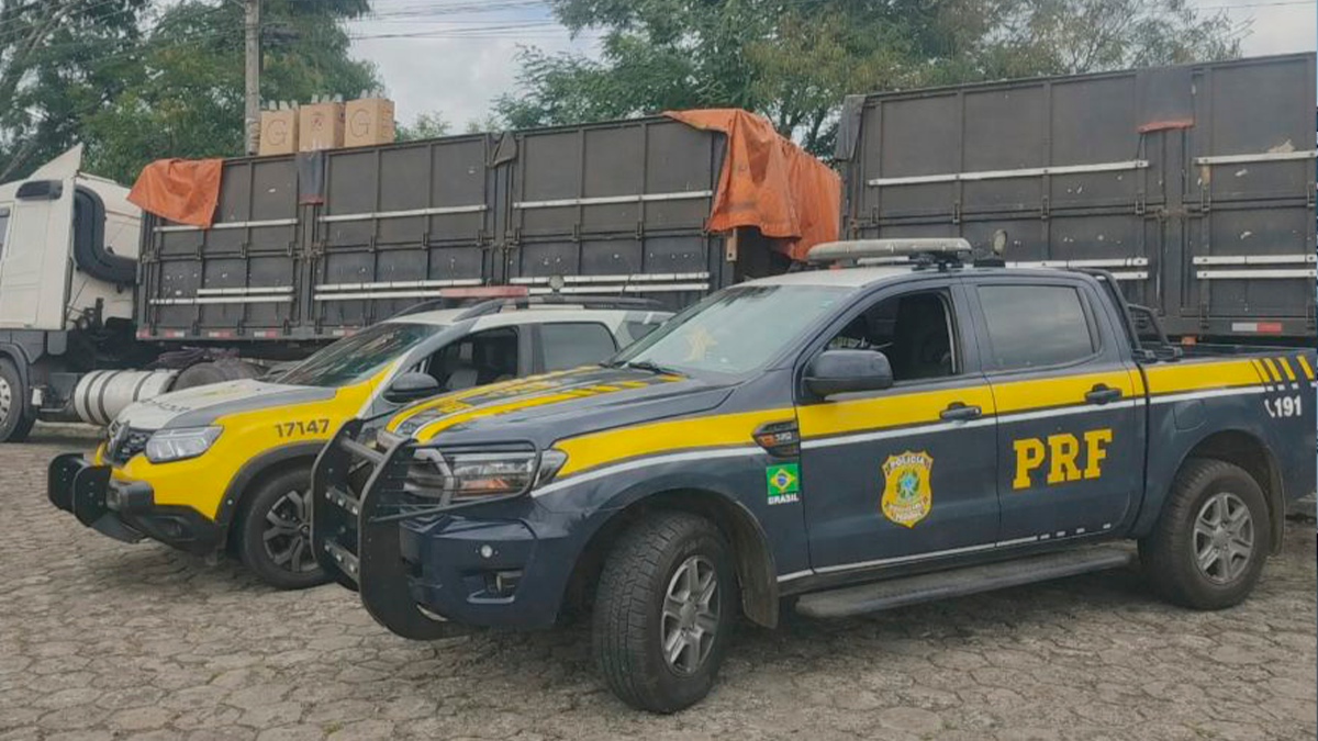 PRF e PM apreendem 480 mil maços de cigarros contrabandeados em União da Vitória