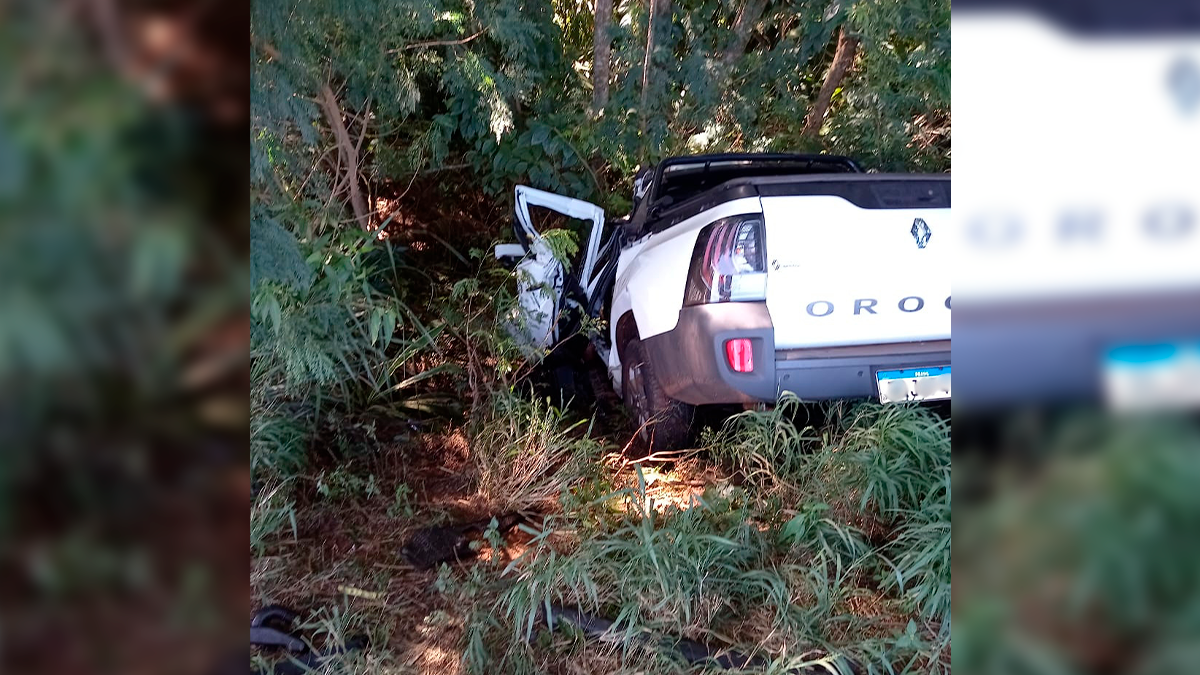 URGENTE: Colisão frontal entre picape e caminhão deixa dois mortos na PR-082 em Lunardelli