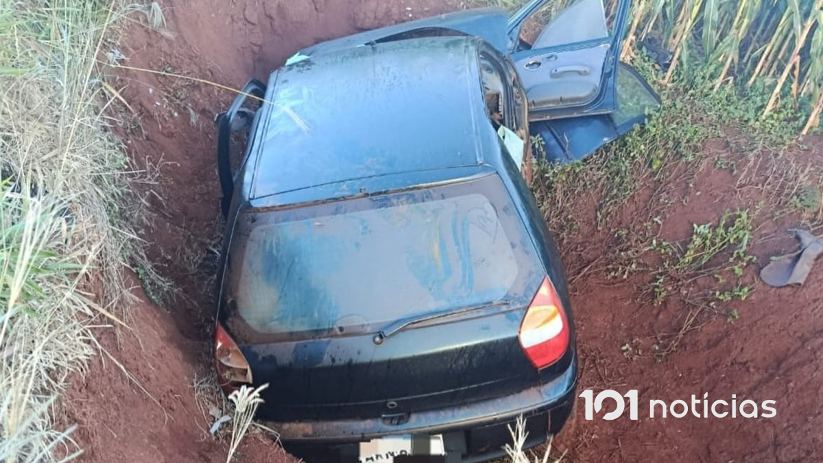 Grave acidente na PR-850 deixa uma mulher morta e duas feridas em Arapuã
