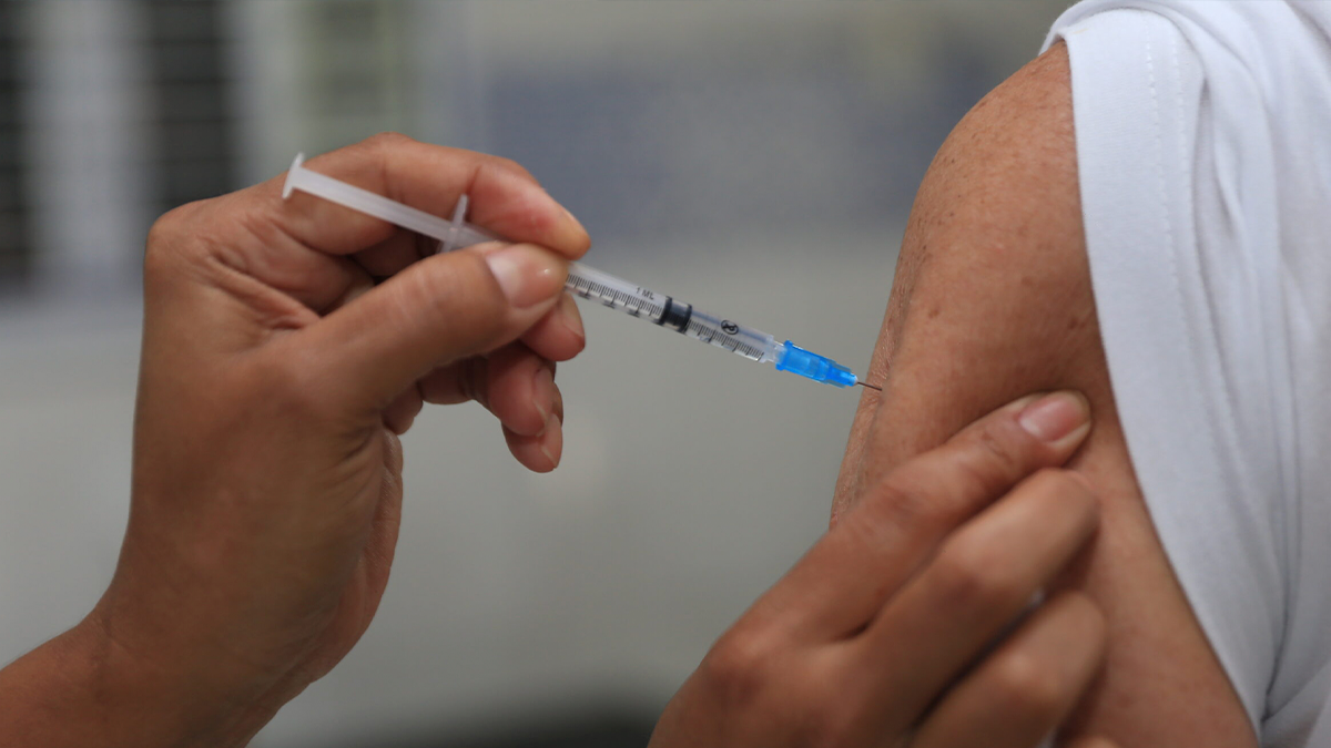 Dia D de Multivacinação ocorre neste sábado em todo o país para atualizar carteira de crianças e jovens