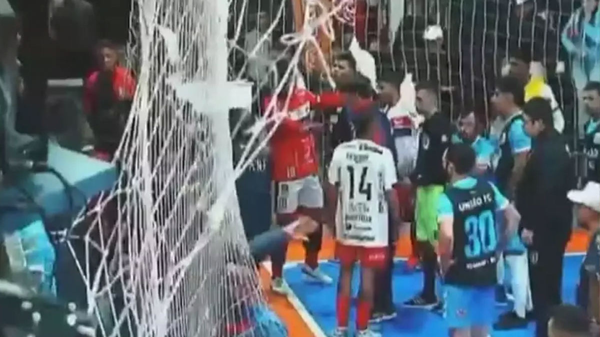 Homem é condenado a mais de 10 anos de prisão por esfaquear torcedor em partida de futsal em Sarandi