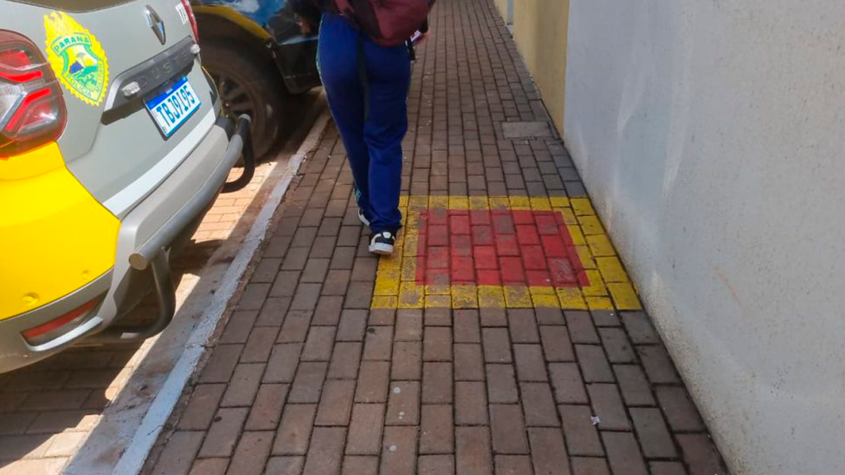 Estudante de 16 anos é encaminhada à delegacia após desacatar professora em escola de Cascavel