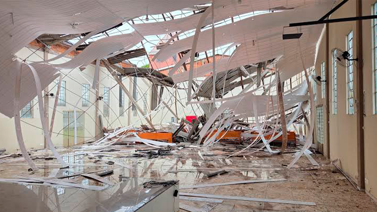 Capela destruída por temporal em Apucarana terá missa de despedida antes da demolição