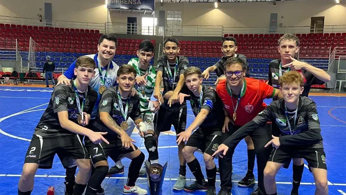 Câmara de Vereadores de Cândido de Abreu aprova Moção de Aplausos à equipe sub-16 do Cândido Futsal por título paranaense