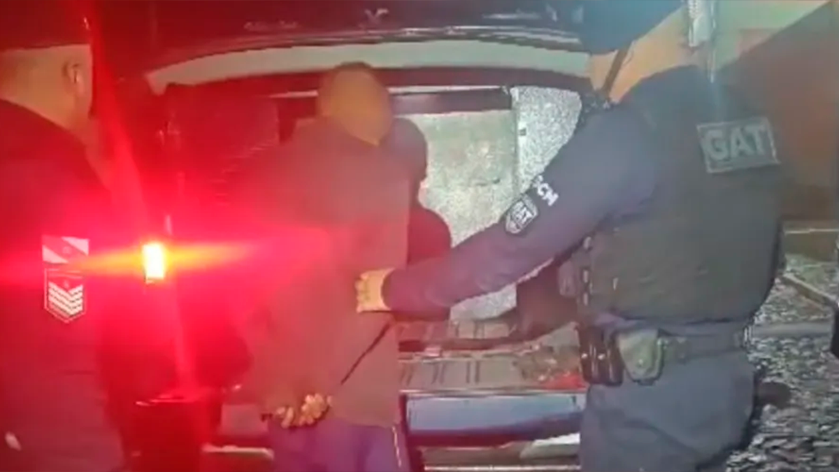 Homem é preso após espiar vizinha no banho e agredi-la com soco em Ponta Grossa